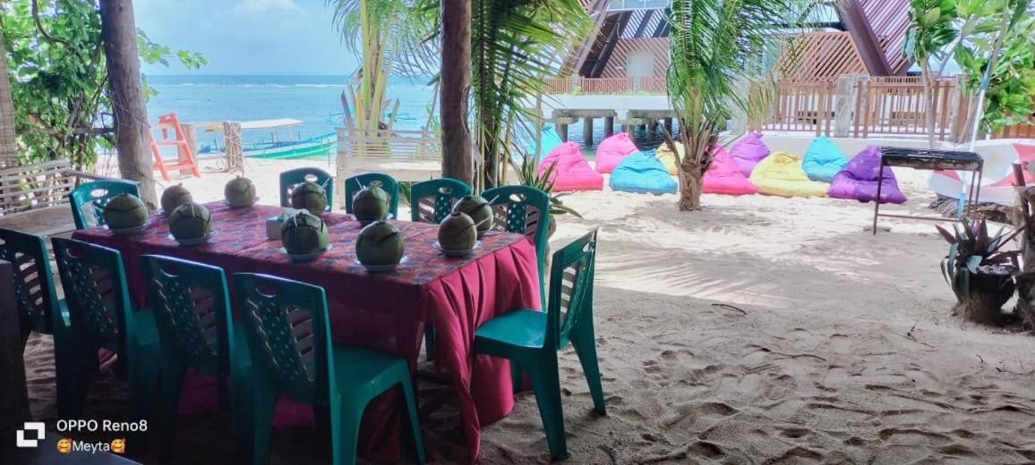 Arto Moro Bunaken Exterior photo